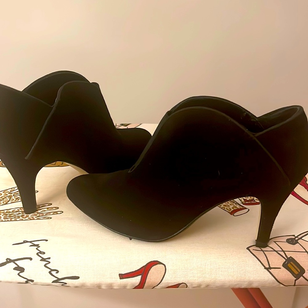 Suede boots